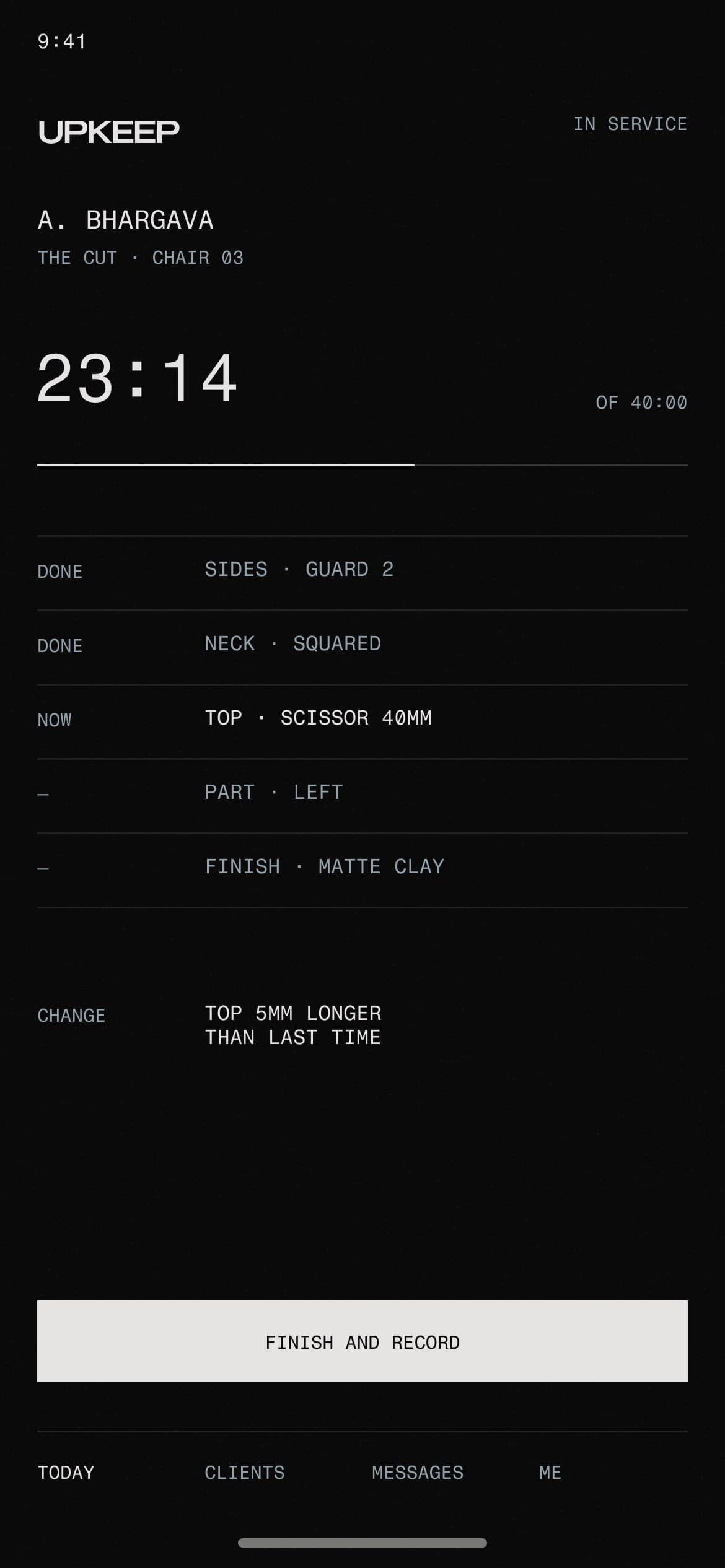 A cut in progress: a large countdown against the forty-minute appointment, with the record's fields beneath it.